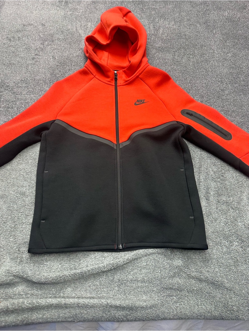 Nike Kids Red and Black Hooded Full-Zip Jacket Boys XL